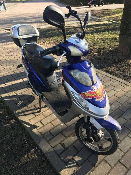 Vând Scuter Electric