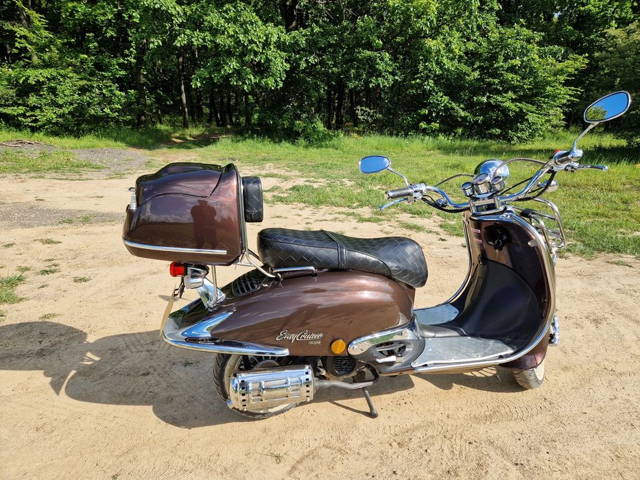 Scuter Znen Retro