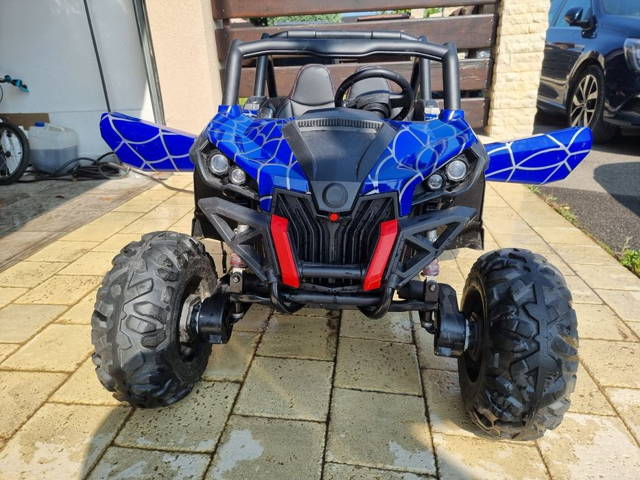 Buggy electric pt 2 copii 4x4