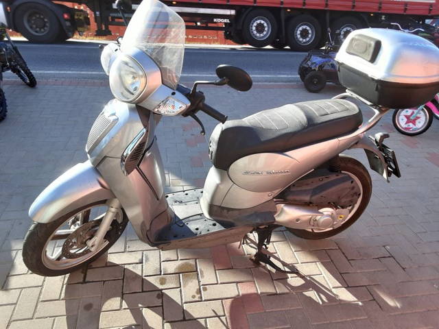 Scuter Aprilia Scarabeo 125