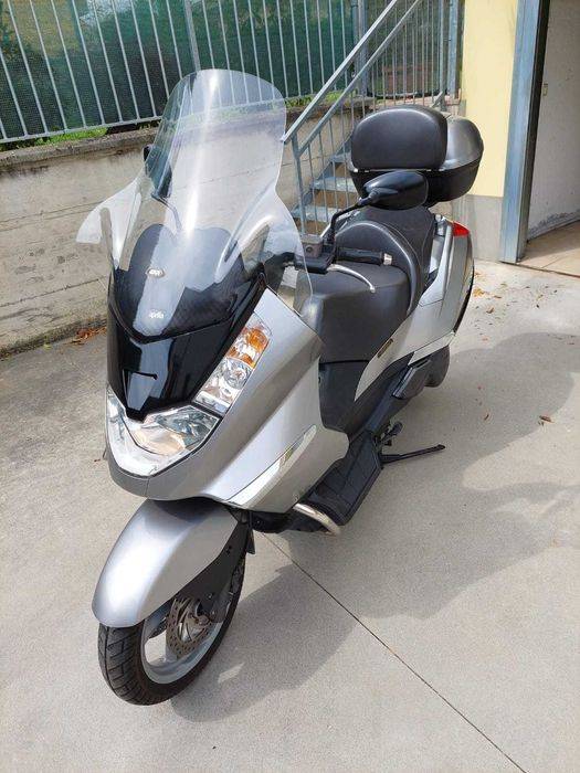 Vand / Schimb Maxiscuter Aprilia Atlantic 500 - Inmatriculat