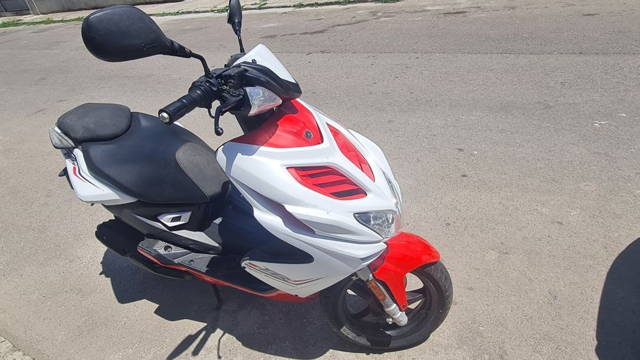 Vand închiriez  Scuter Yamaha Aerox 2014