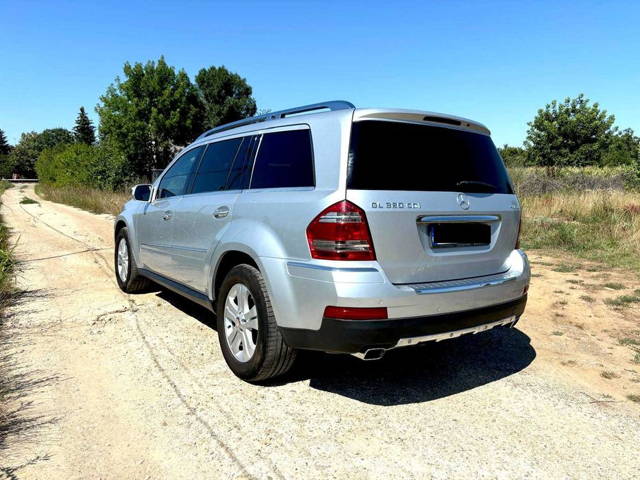 Mercedes GL 320 4Matic, V6 3.0 Diesel (260 CP)
