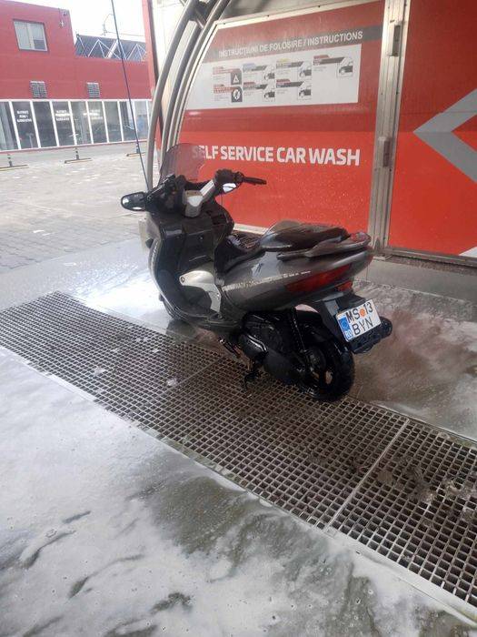 De vanzare scuuter Malaguti Madison 125cc 15 HP