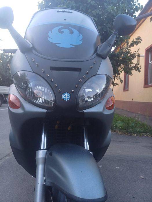 Vând  Piaggio X9
