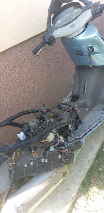 Scuter Aprilia Leonardo 125