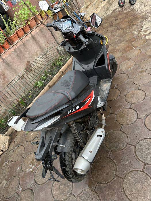 Scuter 49cc Thaizou Zhongneng luxxon f18