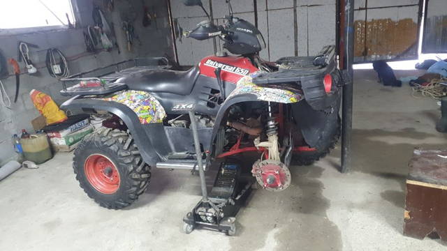 Dezmembrez atv polaris 700