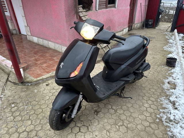 Peugeot vivacity pornire buton
