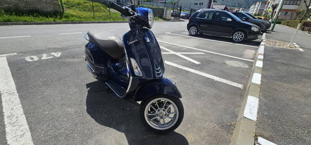 Scuter Vespa Primavera an 2019