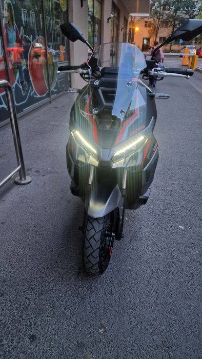 Vând motor scuter adventure, Daytona Virtus 125 cc. Permis categ B.