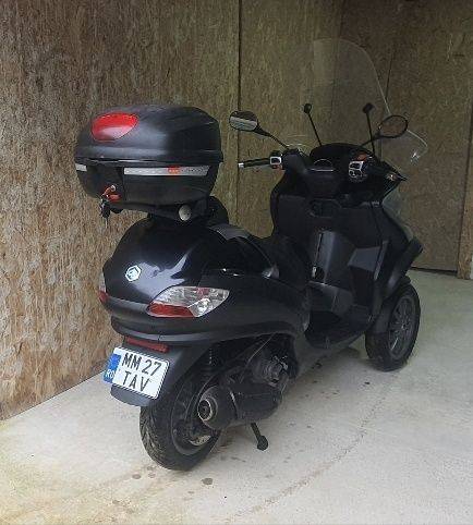Scuter piagio mp3 , 250cc . 6200lei