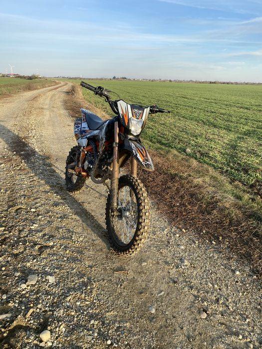 Motocross kxd ultra 125cc pornire la buton,far