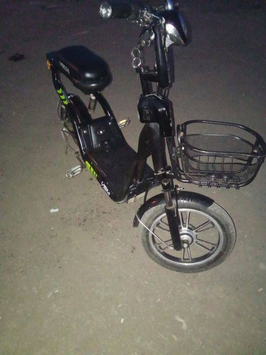 Scuter volta kmh 25 autonomie 55 kmh accept și schimburi negociabil