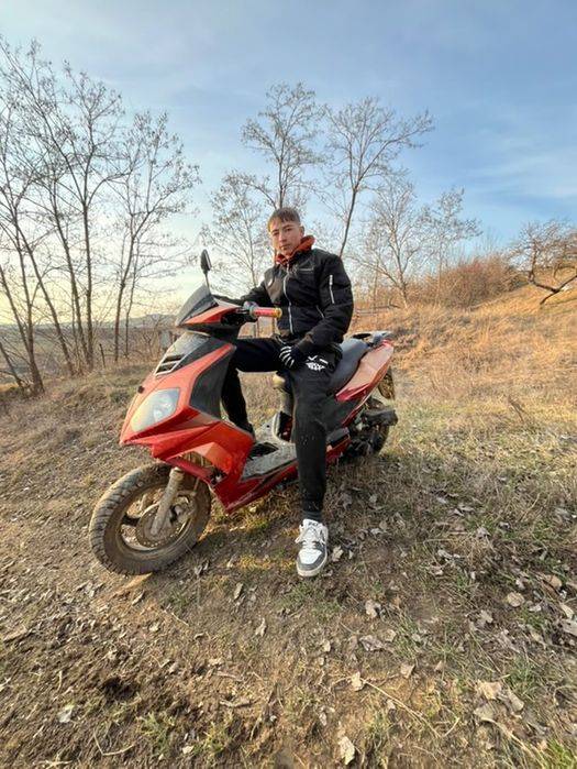 Scuter Gy6 80cc 4t