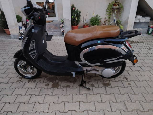 Scuter Razzo Venice Capri 125