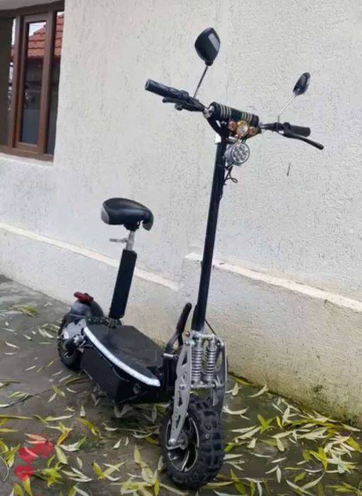 Vând sau schimb scuter electric