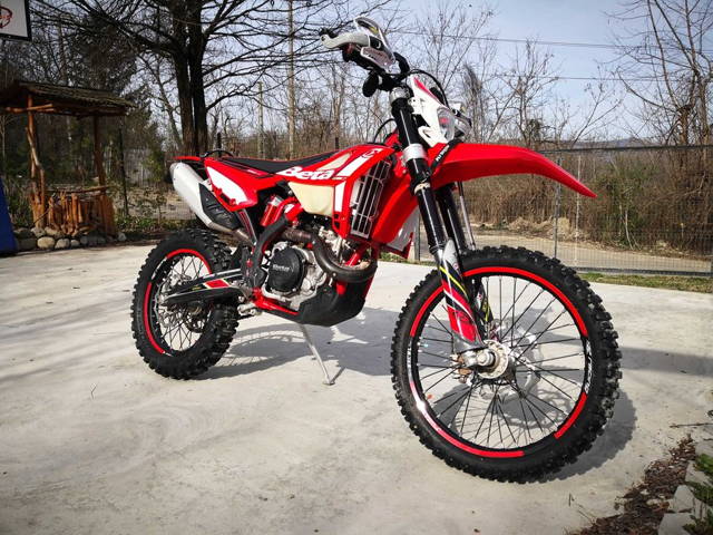 De vanzare BETA Racing Enduro 4T (nu KTM, Yamaha, Husqvarna)