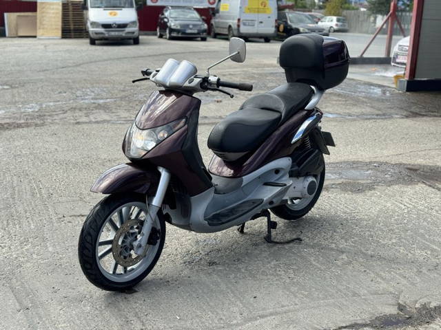 Piaggio Beverly 200
