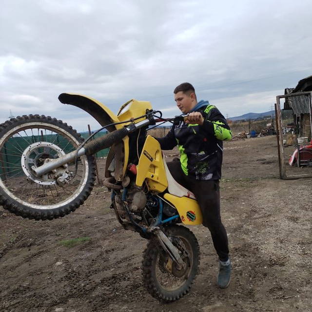 Vând sau schimb cu ATV vând cross Suzuki 94cc 2t