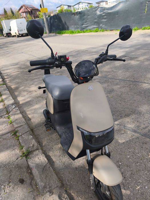 fara permis scuter electric , 3 lei-100km