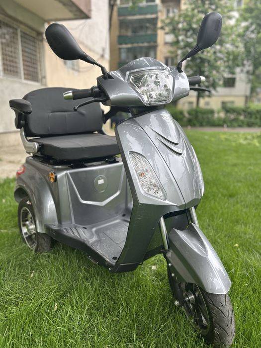 Triciclu electric VM4 fara permis ,scuter, autonomie 50 km