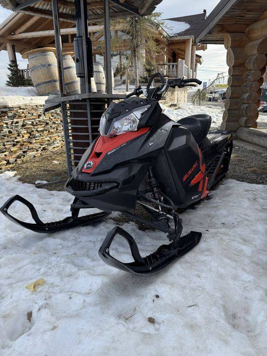 Snowmobil Ski Doo