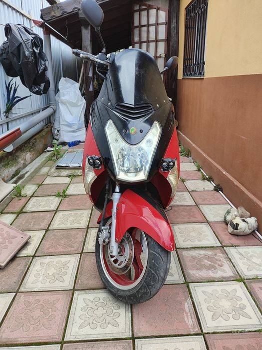 Vând scuter znen interceptor 50 cm