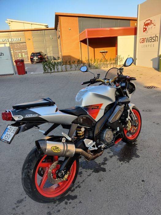 Aprilia Rsv tuono  1000 naked
