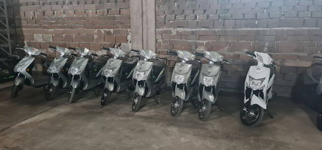 Scuter electric cu pedale și fără permis NOU cu Garanție