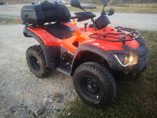 Vând atv tgb 325 blade sau schimb cu tractor