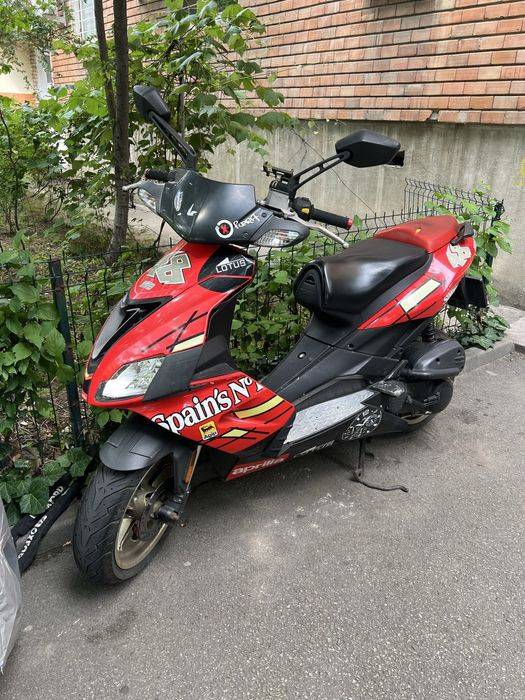 Scuter 50 cc Aprilia SR 50 Factory