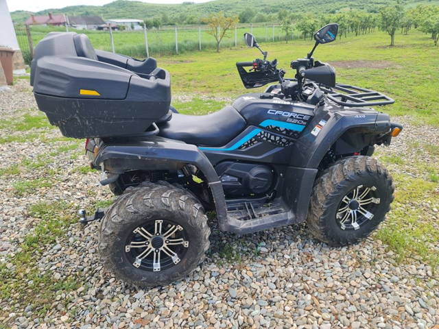 Vând Atv 4×4  în Stare Foarte bună înmatriculat cu toate actele la zi