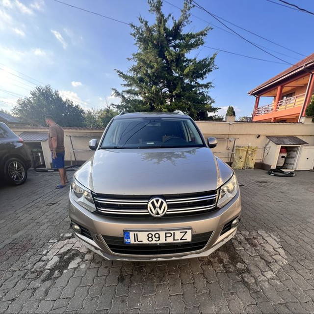 volkswagen tiguan 2012