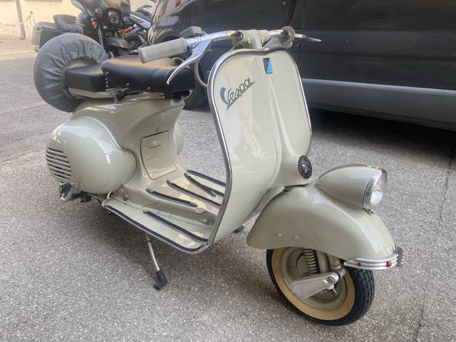 Piaggio Vespa 125 ( Faro basso ) de colectie