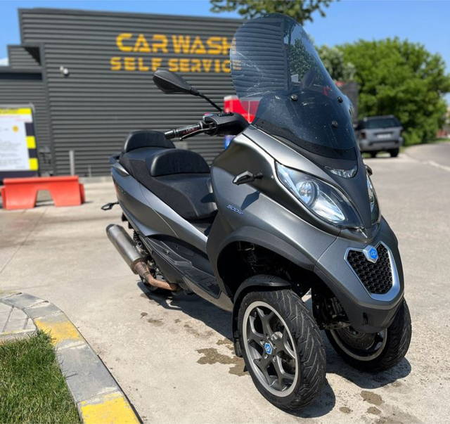 Piaggio MP3 500 Lt Sport Akrapovic categoria B/ ABS/ASR