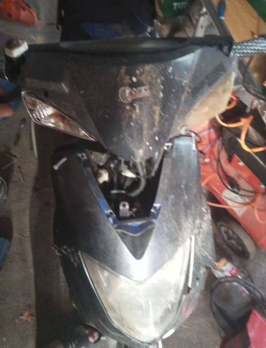 Scuter cu motor de 50 cc