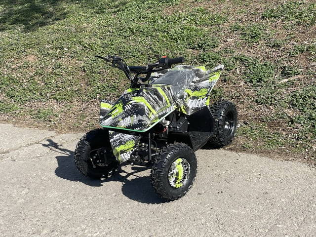 ATV Copii pe Benzina 49cc tip Tesla Pornire pe Buton Cutie Automata