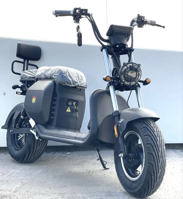 Scuter electric S702