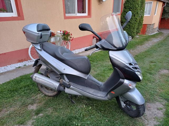 Aprilia Leonardo 125