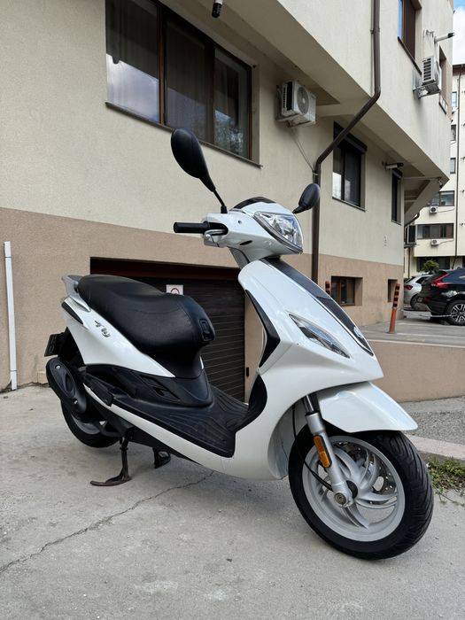 Scuter Piaggio Fly 50cc 4 timpi 2013