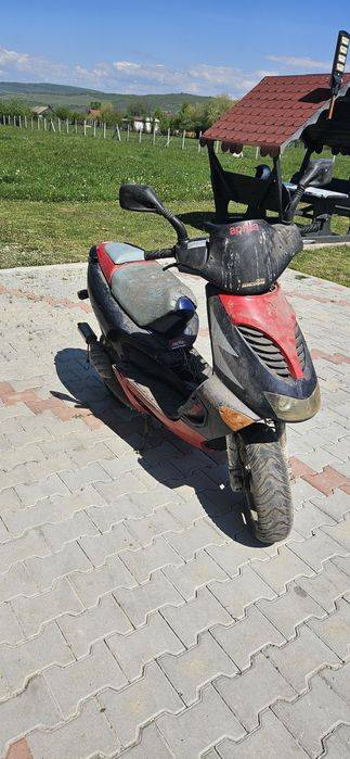 Aprilia SR 50 cu carte