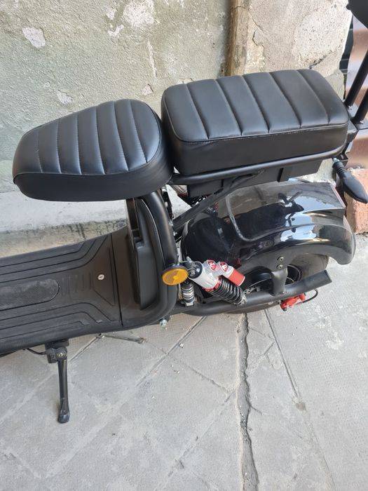 Vând scuter electric nou