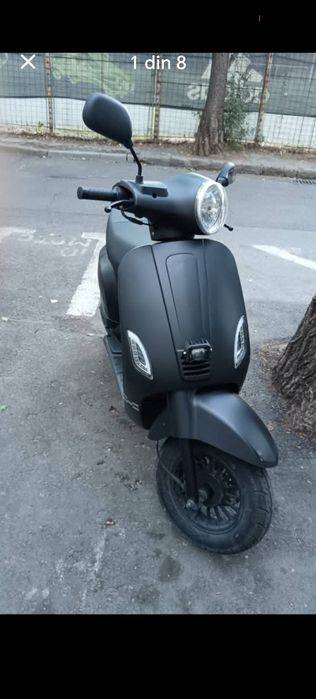 Vând Scuter BTC limitat 25km/h , 49cc