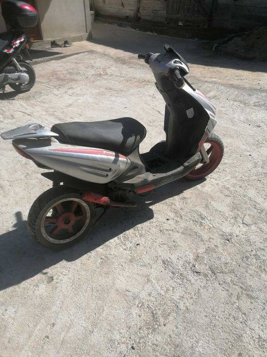 Vând scuter nefuncțional