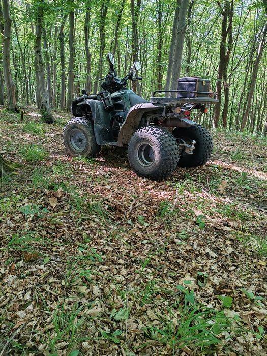 Vând ATV 180 ccm