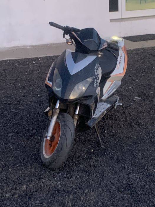 Vand scuter 50cc stare buna mai multe detali sunati