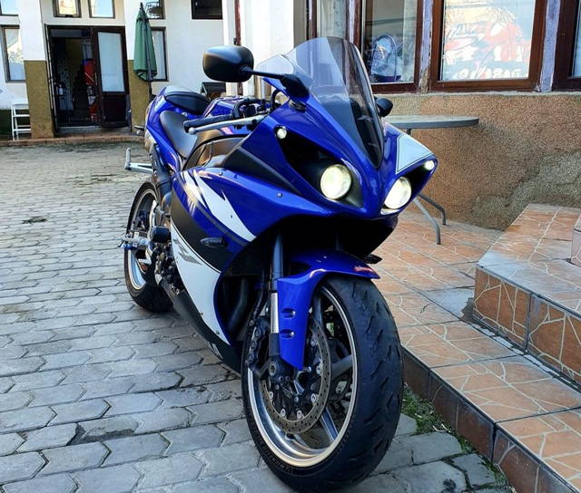 Yamaha R1 2010 Big Bang Crossplane