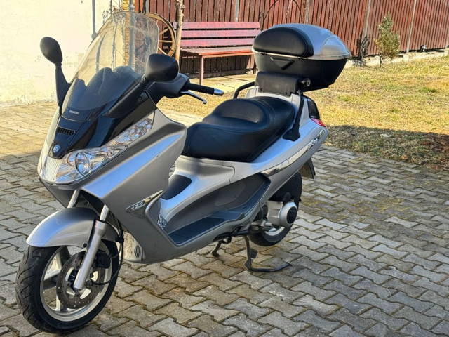 Scuter piaggio, 125 cm ( cat b )