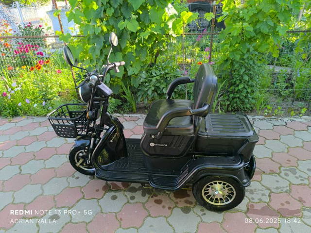 Triciclu electric seniori